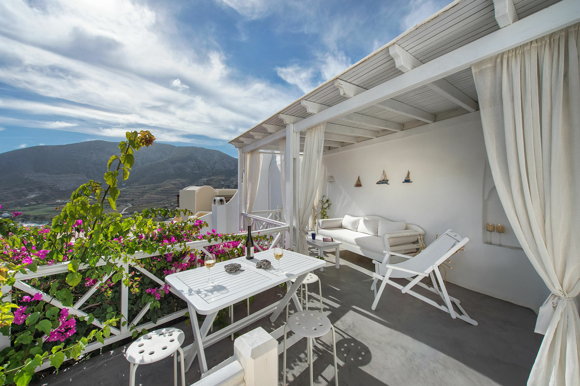 White Cave Private Villa Pyrgos Kallistis Exterior photo