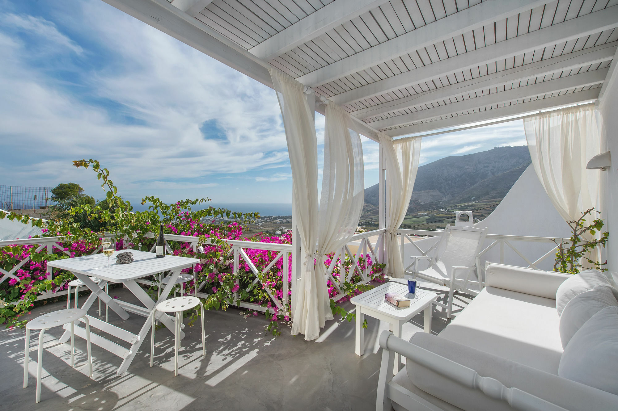 White Cave Private Villa Pyrgos Kallistis Exterior photo