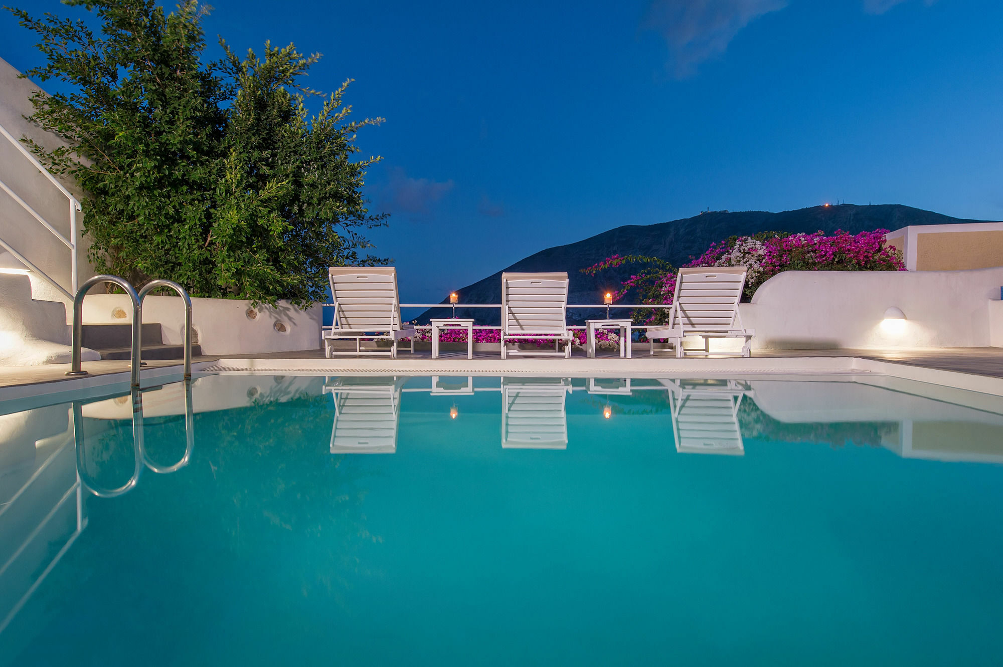 White Cave Private Villa Pyrgos Kallistis Exterior photo